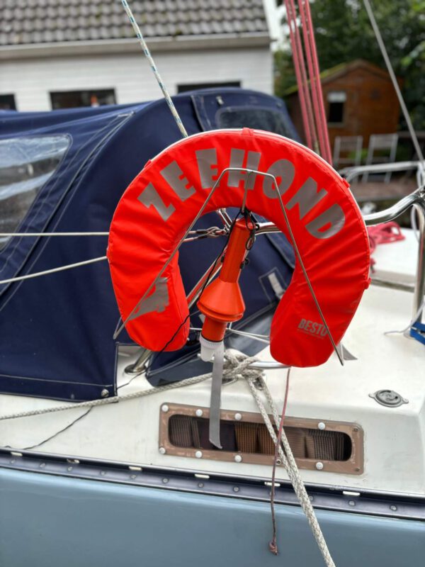 Reddingsboei bootnaam Reddingsboei met bootnaam